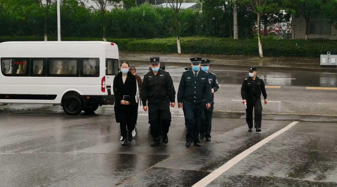 獵鷹保安公司為做好“國(guó)慶假期”期間客戶單位安全守護(hù)！